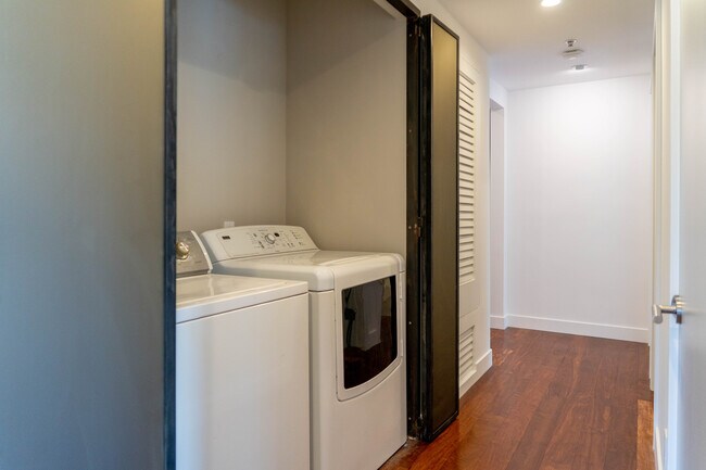 Building Photo - 2222 Neilson Way