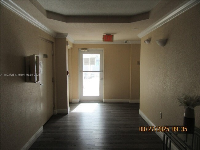 Building Photo - 2475 NW 16th St Rd