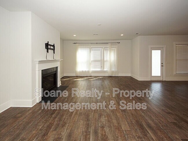 Building Photo - 2874 Stonestown Dr