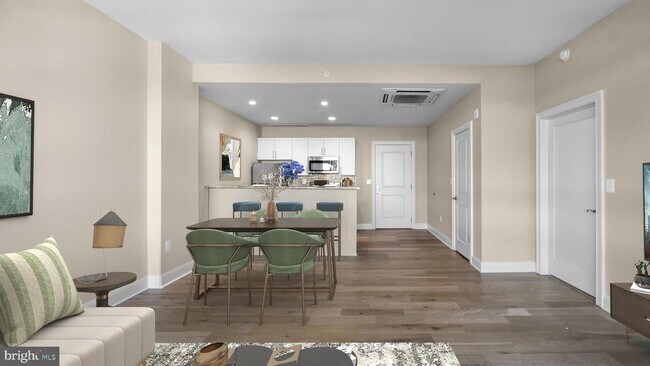 Building Photo - 235 N Christopher Columbus Blvd