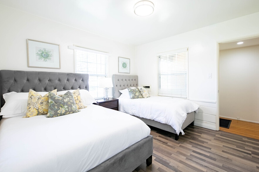 Building Photo - 9088 Emperor Ave