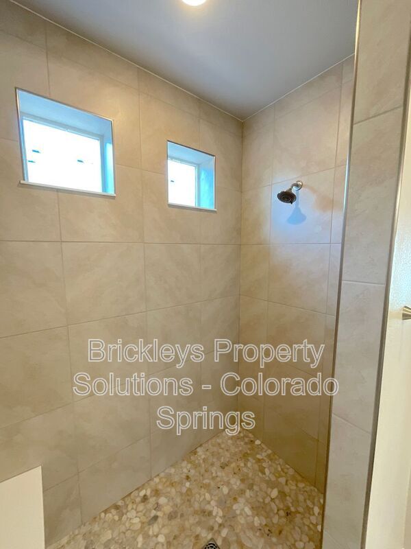 Building Photo - 6706 Golden Briar Ln