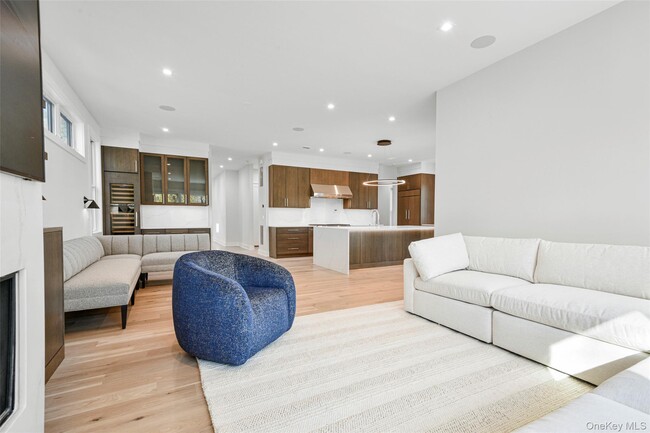 Building Photo - 65 Myrtle Blvd