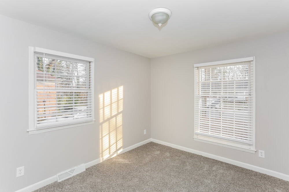 Building Photo - 5000 Coronado Dr