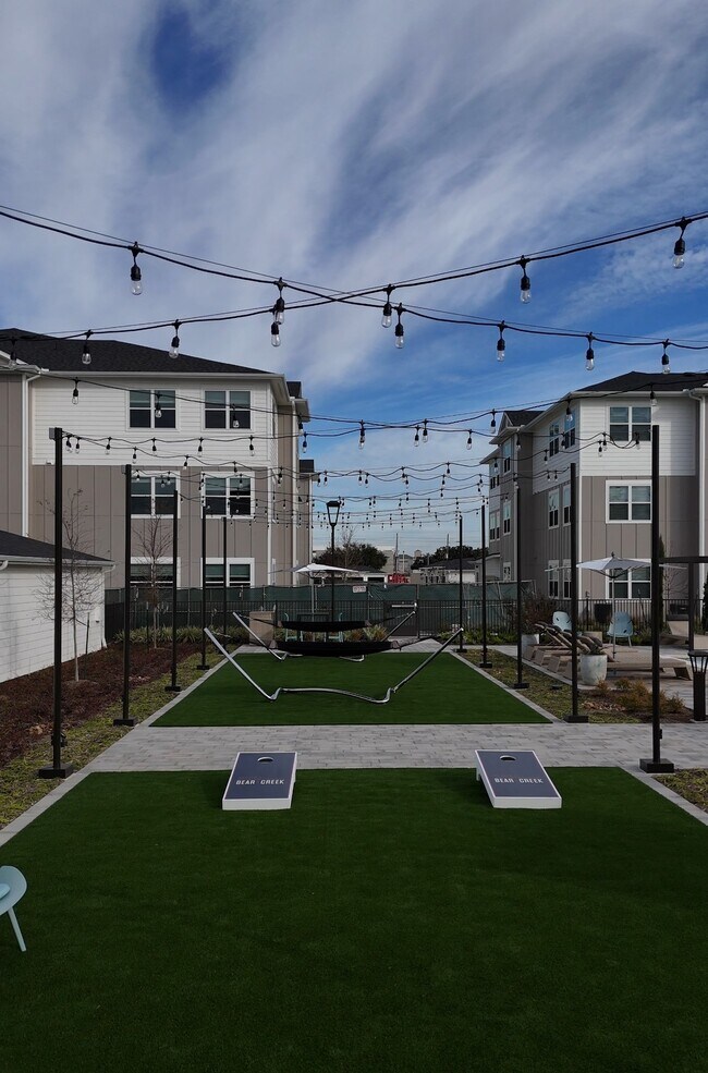 Building Photo - 18300 Marvelous Pl