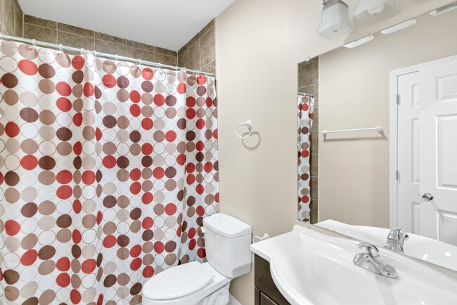 Building Photo - 426 Kingfisher Rd