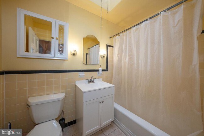 Building Photo - 232 Stoneway Ln