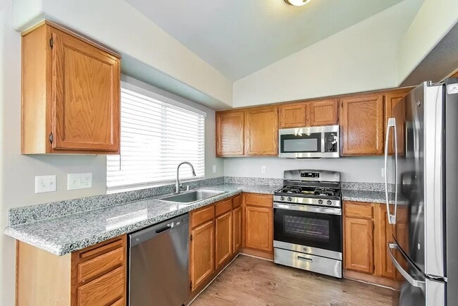 Building Photo - 8909 Chenin Ave