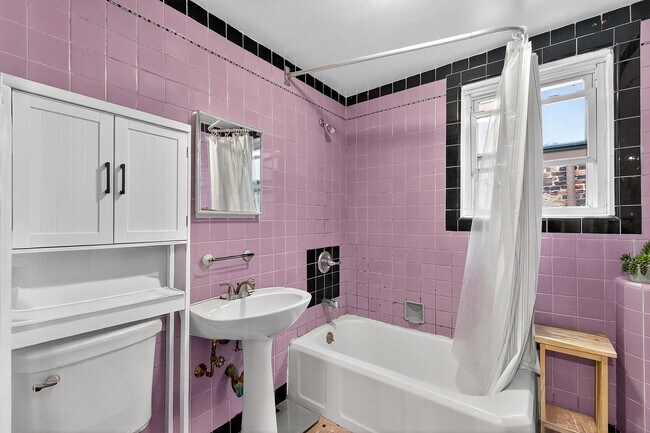 Building Photo - 288 4th St