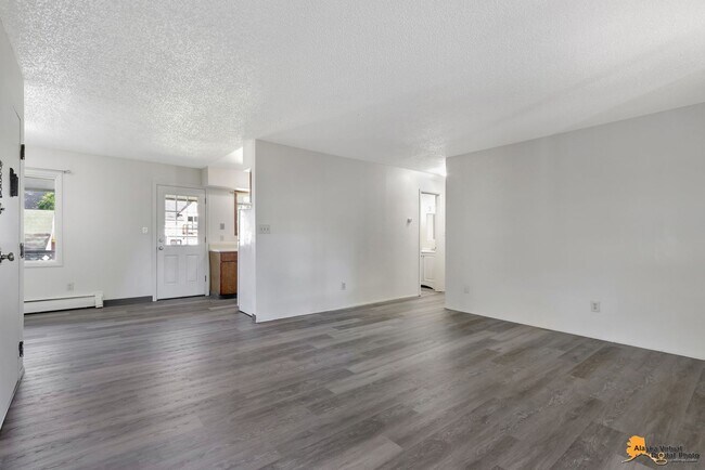 Building Photo - 1121 Latouche St