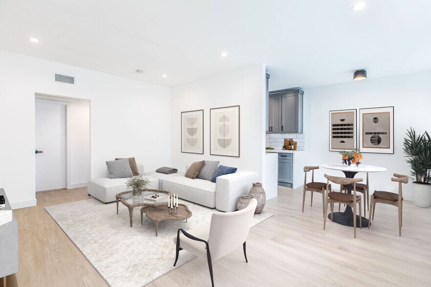 Interior Photo - 6133 Eleanor Ave