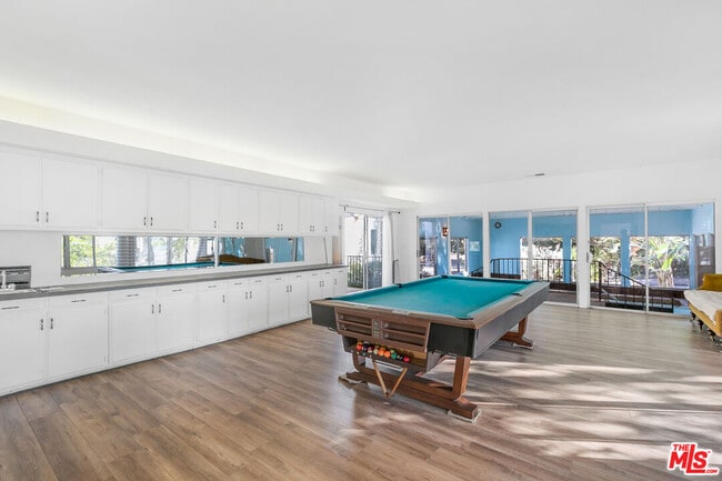 Building Photo - 1530 Valley View Rd