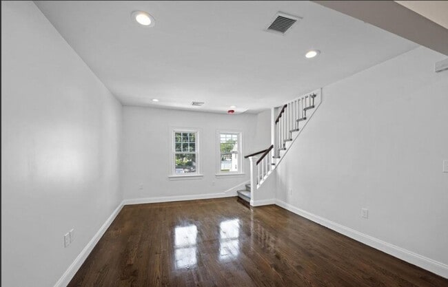 Building Photo - Spacious Condominium– Modern Comfort in th...