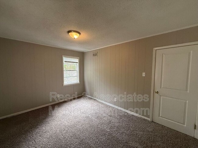 Building Photo - 4210 Kerwin Dr