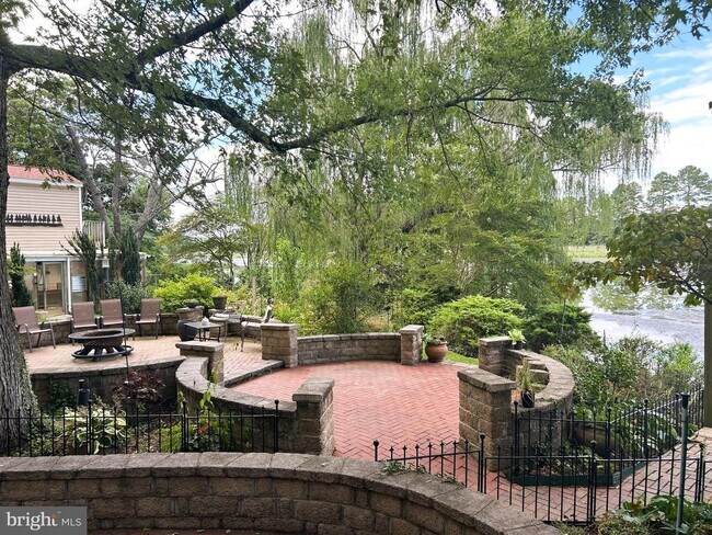 Building Photo - Potomac View