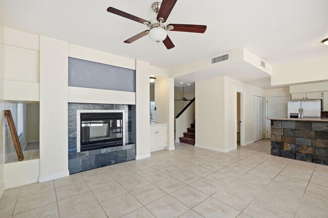 Building Photo - 1333 N Brittany Ln