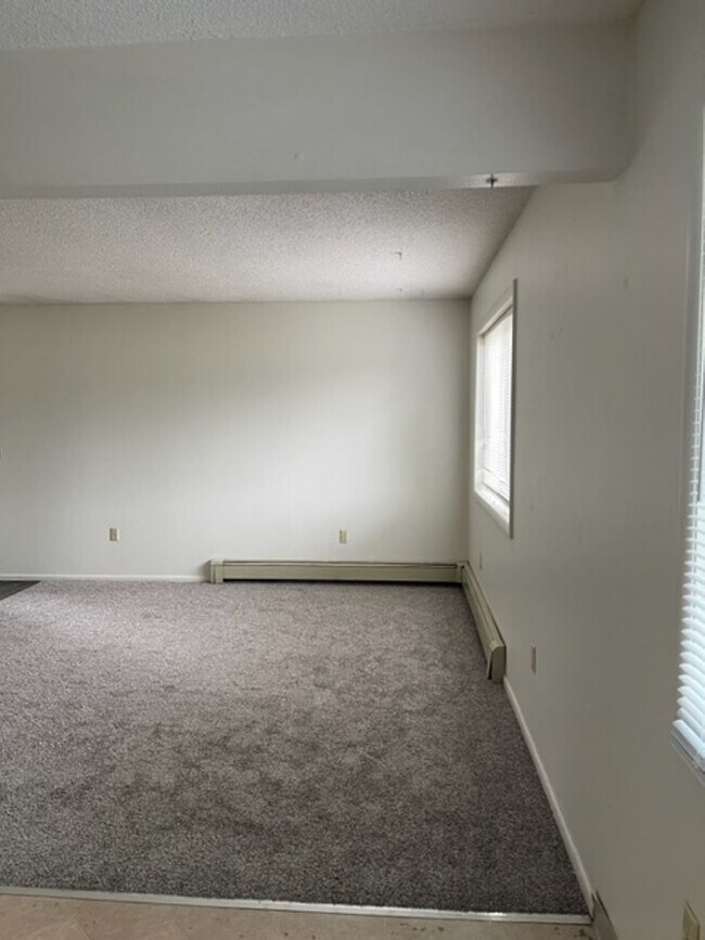 Building Photo - 2 Bedroom Apartment for Rent in Bozeman!