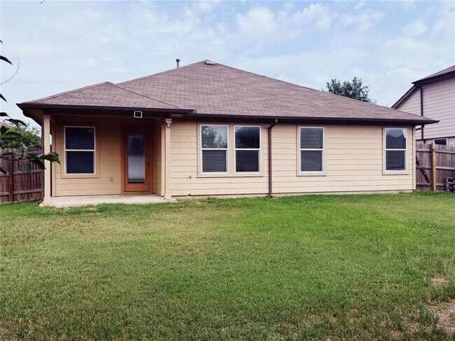 Building Photo - 545 Goddard