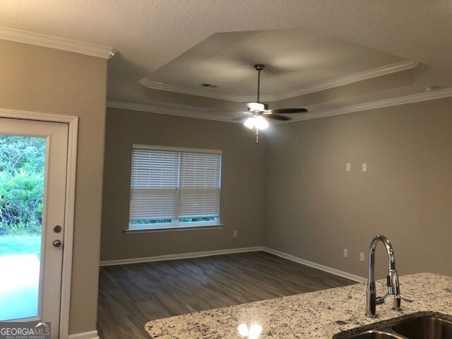 Building Photo - 122 Gary Cir