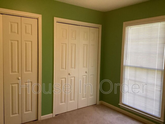 Building Photo - 108 Hyacinth Ln