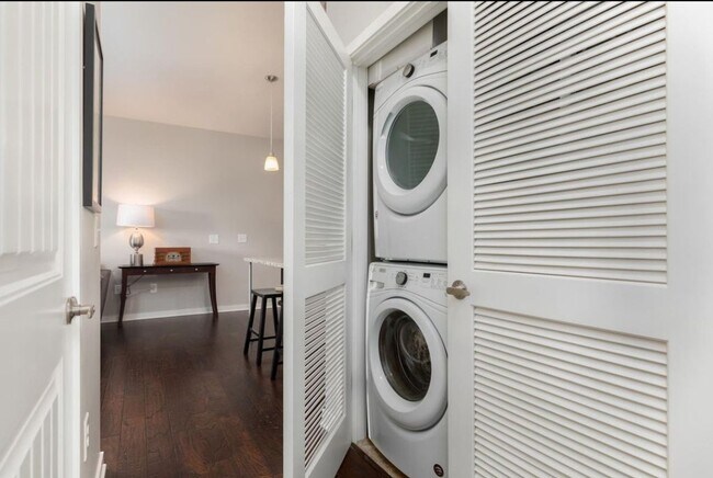 Building Photo - 1118 Litton Ave