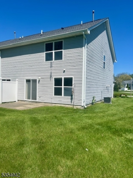 Building Photo - 30 Druid Ln
