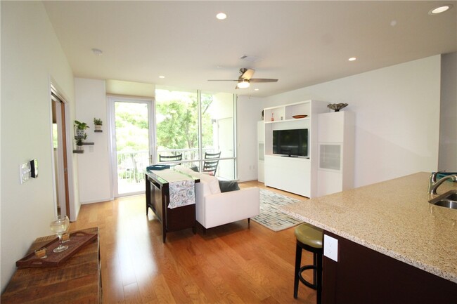 Building Photo - 1600 Barton Springs Rd