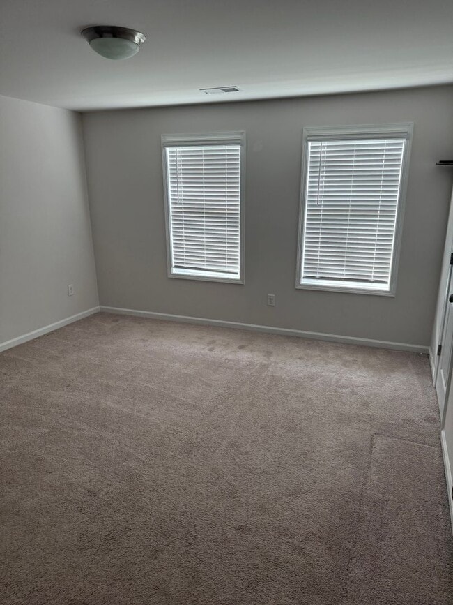 Building Photo - 316 Laurel Pk Dr