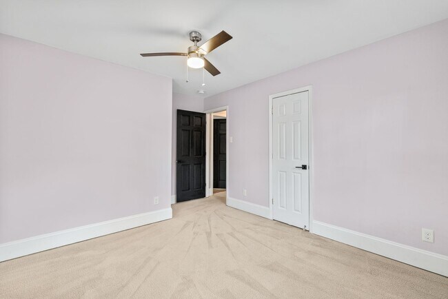 Building Photo - 3800 Terrebonne Ct