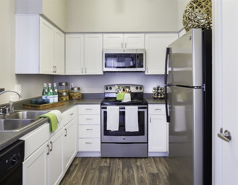 The Brixton Apartments Dallas, TX Apartment Finder