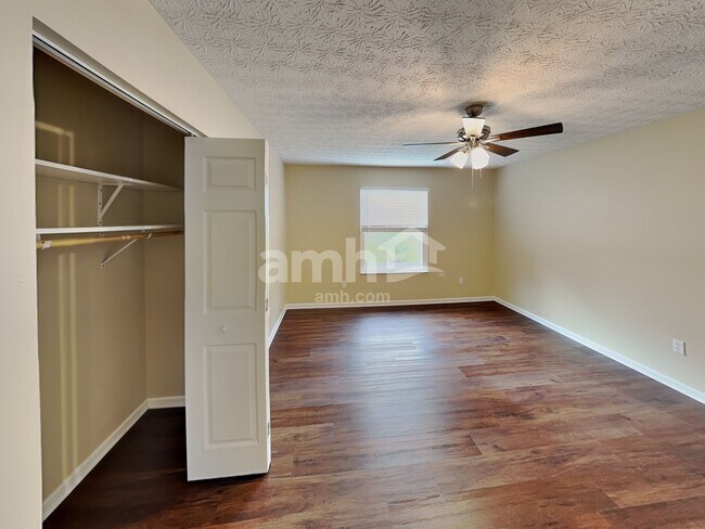 Building Photo - 167 Firestone Dr