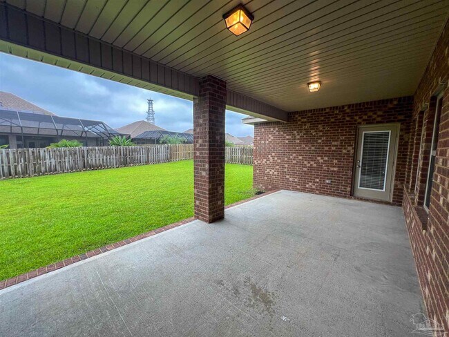 Building Photo - 9379 Pebble Stone Dr