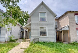 Building Photo - 2-Bedroom Apartment Steps from Downtown Lafayette