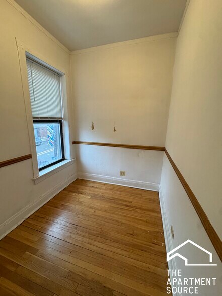 Building Photo - 4607 N Western Ave