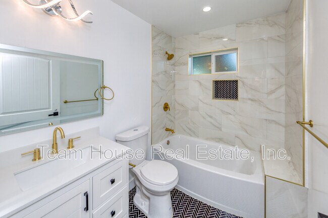 Building Photo - 7510 Etiwanda Ave