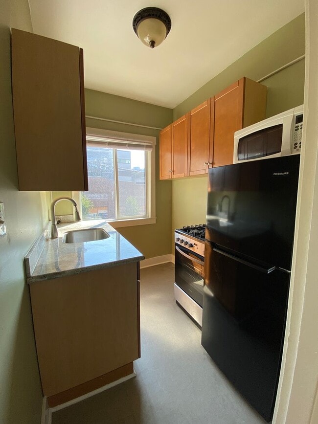 Interior Photo - Uptowner Apartments