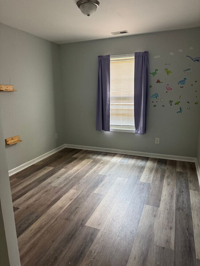 Building Photo - 303 Tuscan Ct