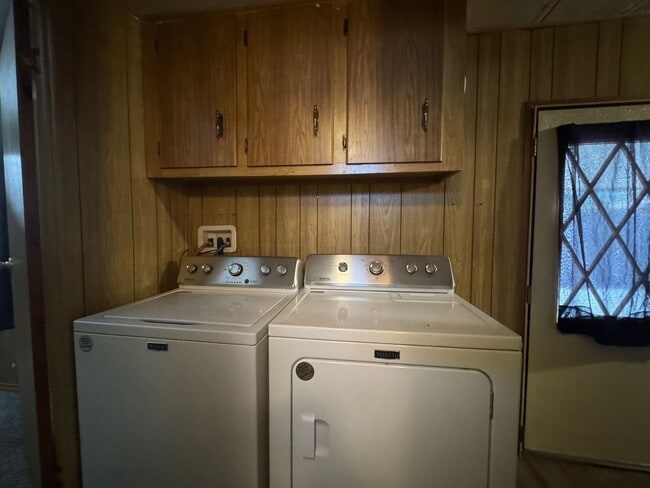 Building Photo - 2BR 2BA close to Hwy 95, Shopping, Parks, Colorado River