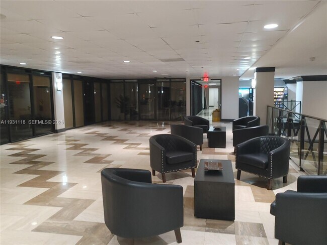 Building Photo - 555 NE 15th St