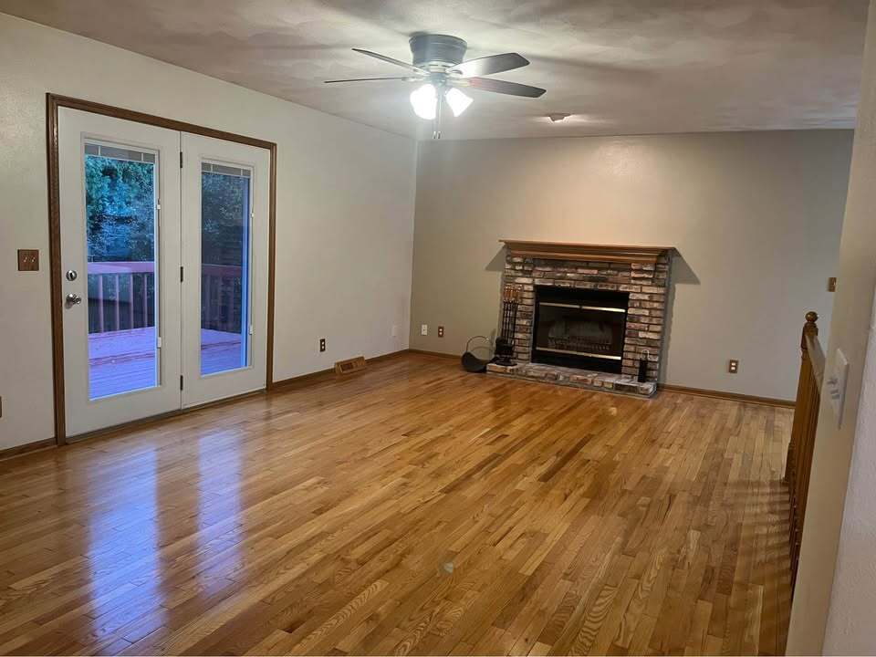 Living Room 2025 - 1037 Fountain Dr