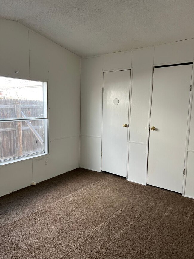 Building Photo - Welcome to the charming Riverdale Farms subdivision in Thornton, CO, where a delightful 3-bedroom...