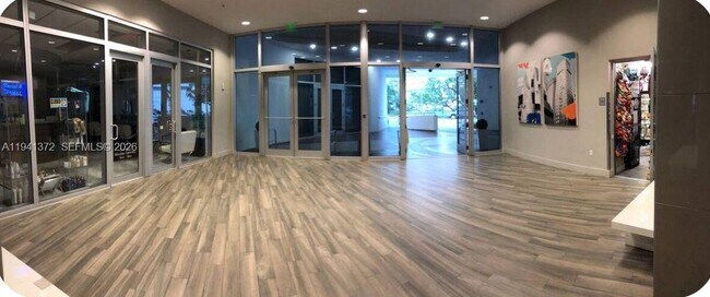 Building Photo - 1750 N Bayshore Dr