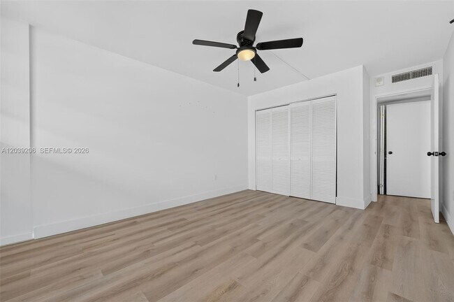 Building Photo - 13155 Ixora Ct