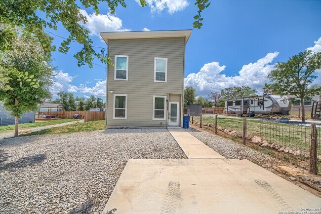 Building Photo - 2066 Dry Creek