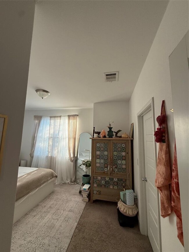 Building Photo - 2214 Capulet St