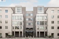 Building Photo - 46 W Julian St