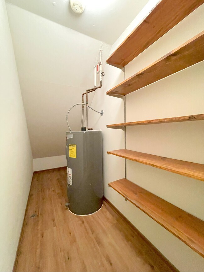 Building Photo - 3228 Wood Rd