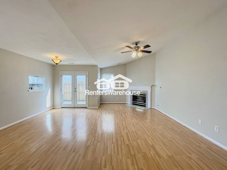 Building Photo - 5913 Chain Bridge Rd