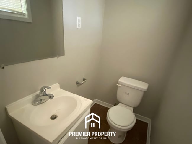 Building Photo - Bright 3BR Home in Raleigh | High Vaulted Ceilings & Large Fenced Backyard