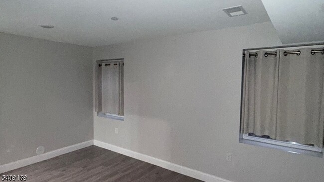 Building Photo - 549 Palisade Ave